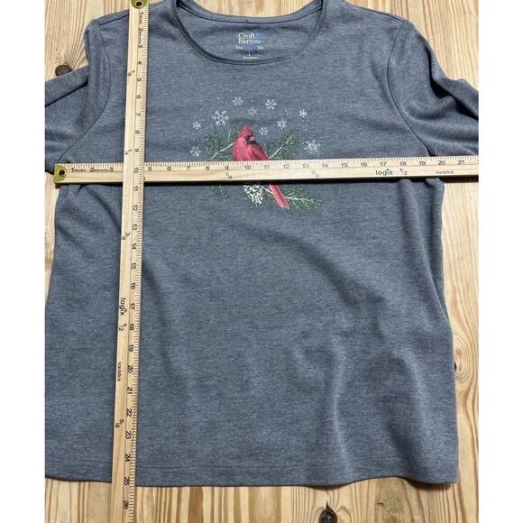Croft & Barrow Classic Tee Holiday T-Shirt Tee Gray w Cardinal Bird Medium - Picture 6 of 7